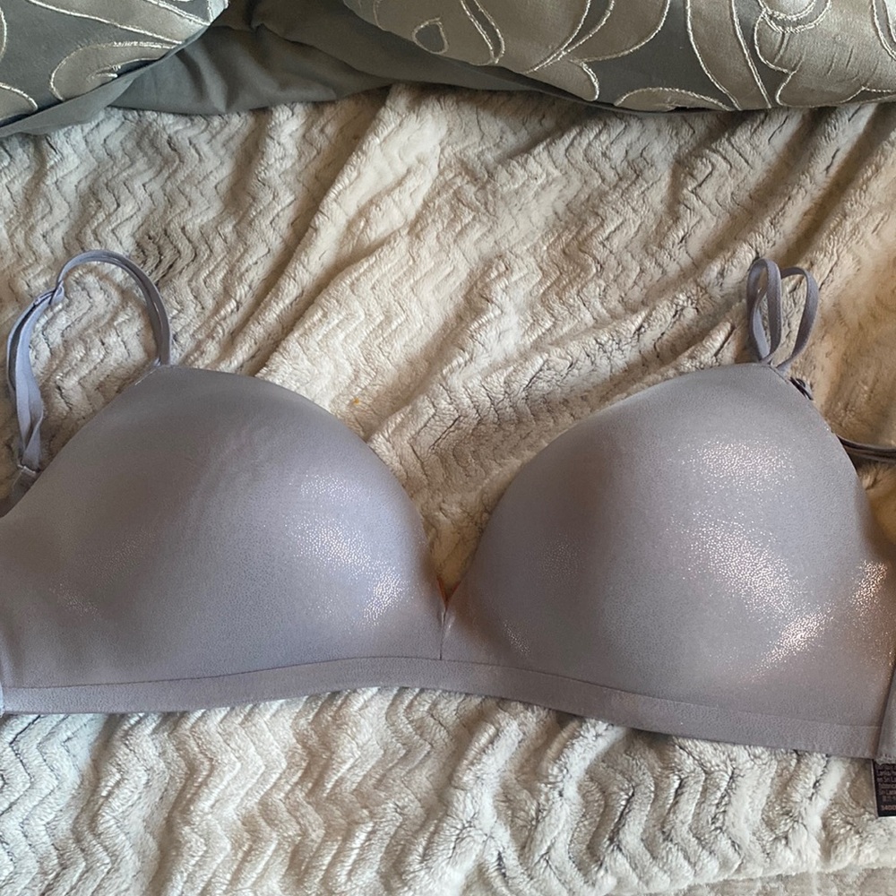 Victoria’s Secret bra 34DD
